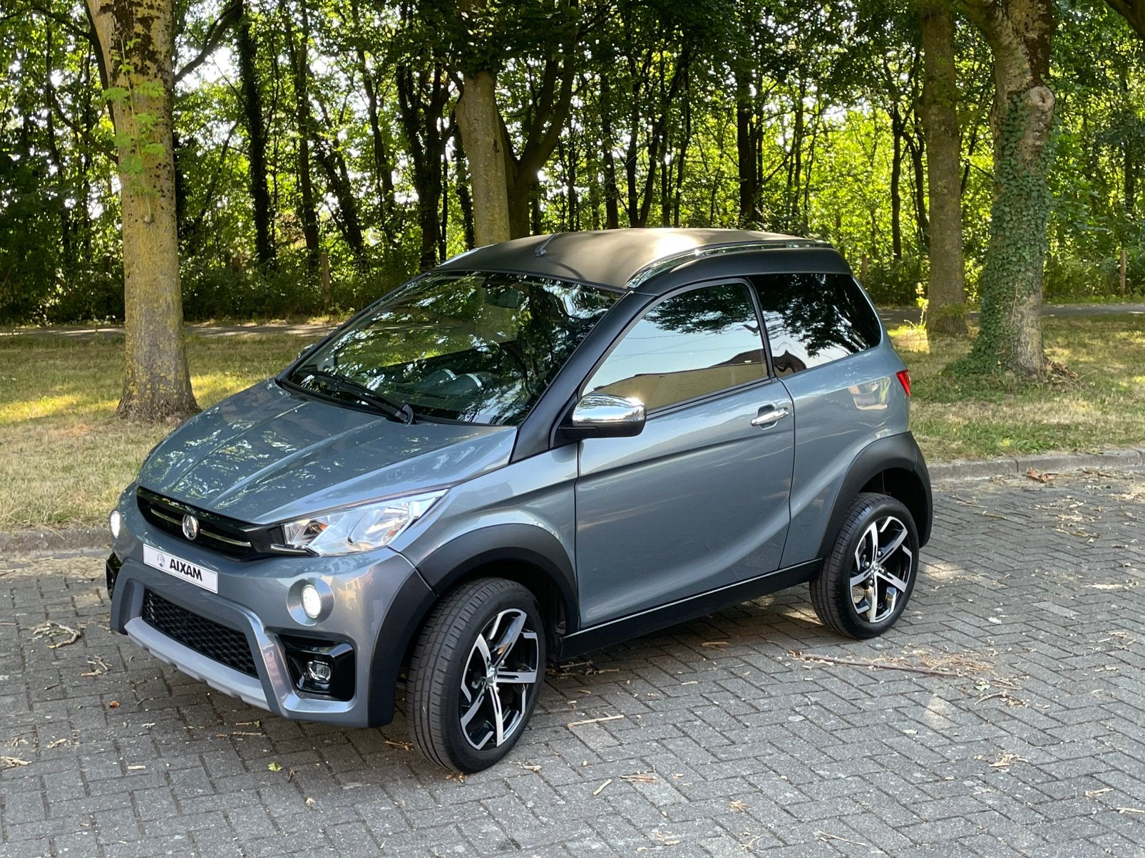 Aixam e-Crossover Premium S9 (als nieuw), Zo goed als nieuw, 16 km/u of meer, 46 km of meer, Ophalen