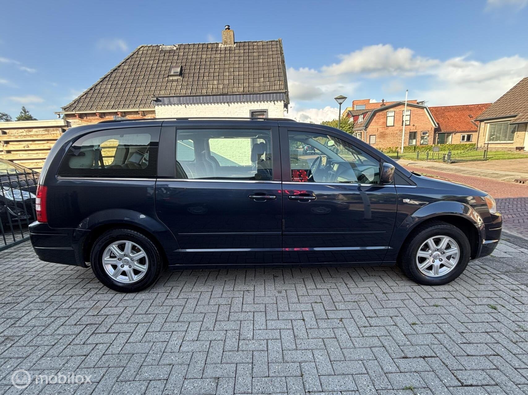 Chrysler Grand Voyager 3.8 V6 AUTOMAAT | NW APK | 7 persoons, Auto's, 450 kg, Gebruikt, Grand Voyager, Blauw