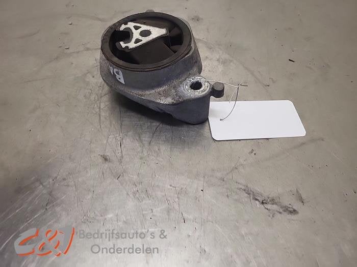 Versnellingsbak Steun van een Opel Vivaro, Gebruikt, -, -, Opel
