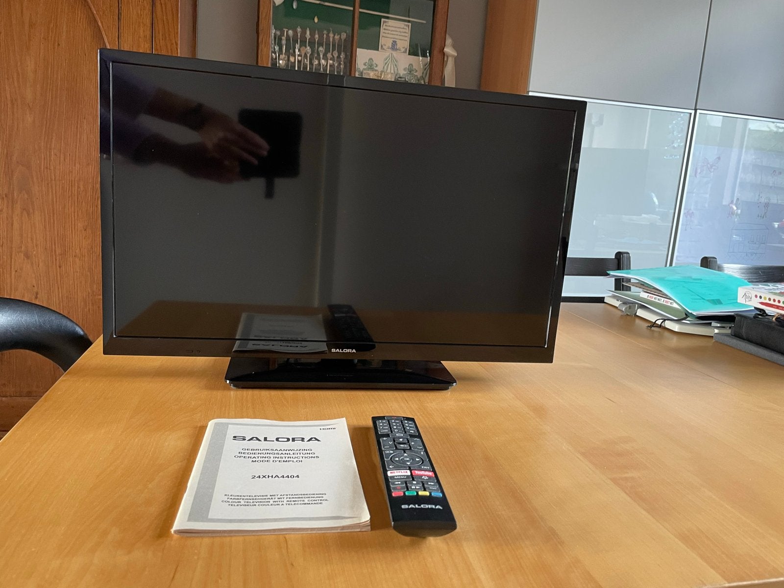 Salora Smart TV 60 cm (24 inch) - Zo goed als nieuw, 50 Hz, Zo goed als nieuw, Smart TV, 60 tot 80 cm