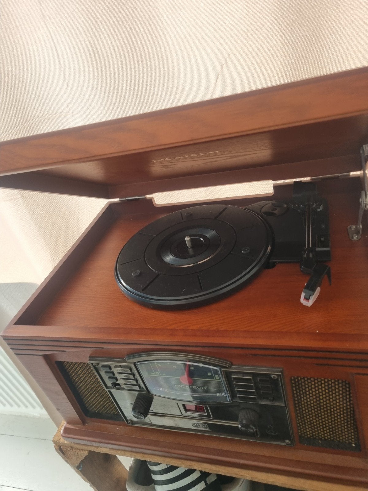 Ricatech Platenspeler met Radio, Ophalen of Verzenden, Zo goed als nieuw, Platenspeler, Overige merken