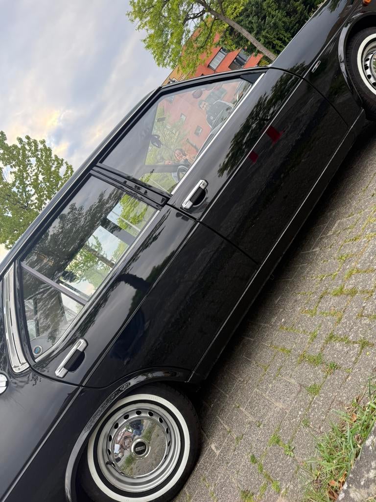 FIAT 131 1.3 MIRAFIORI 1977 APK VRIJ, Achterwielaandrijving, Zwart, Zwart, Handgeschakeld