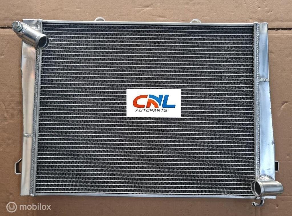 Radiateur 1973-1981 BMW E12 525 528 528i manual, Nieuw, Ophalen of Verzenden
