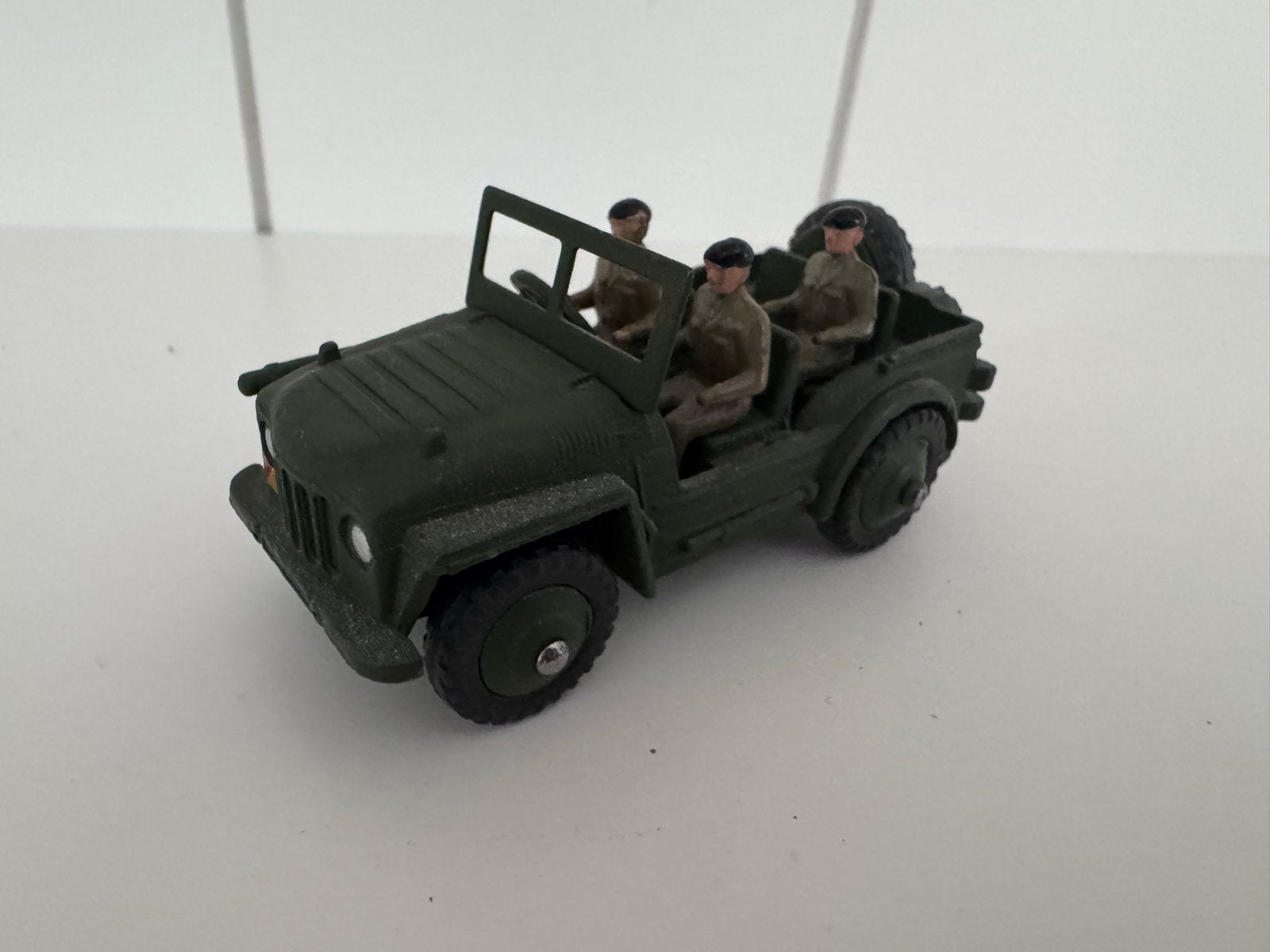 Vintage leger jeep speelgoedauto met poppetjes, Ophalen of Verzenden, Gebruikt