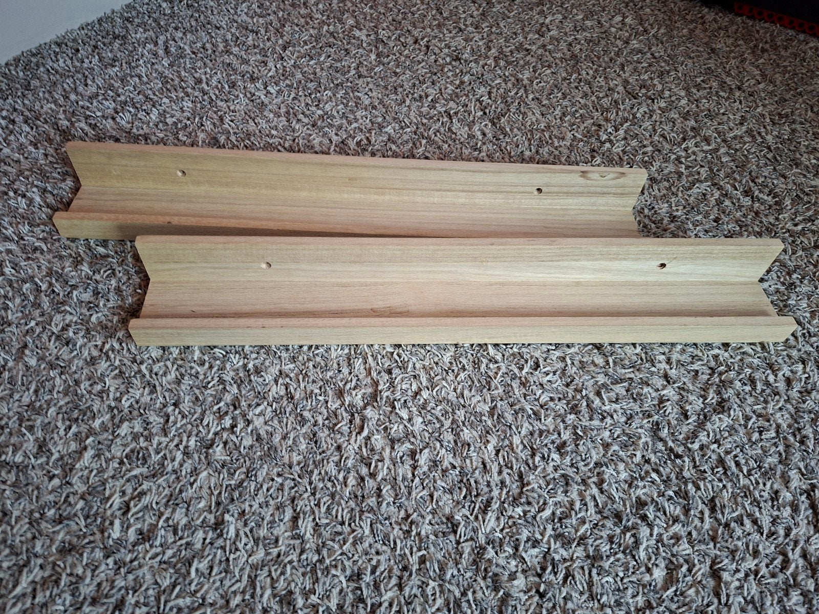 2 houten wandplankjes, Ophalen of Verzenden
