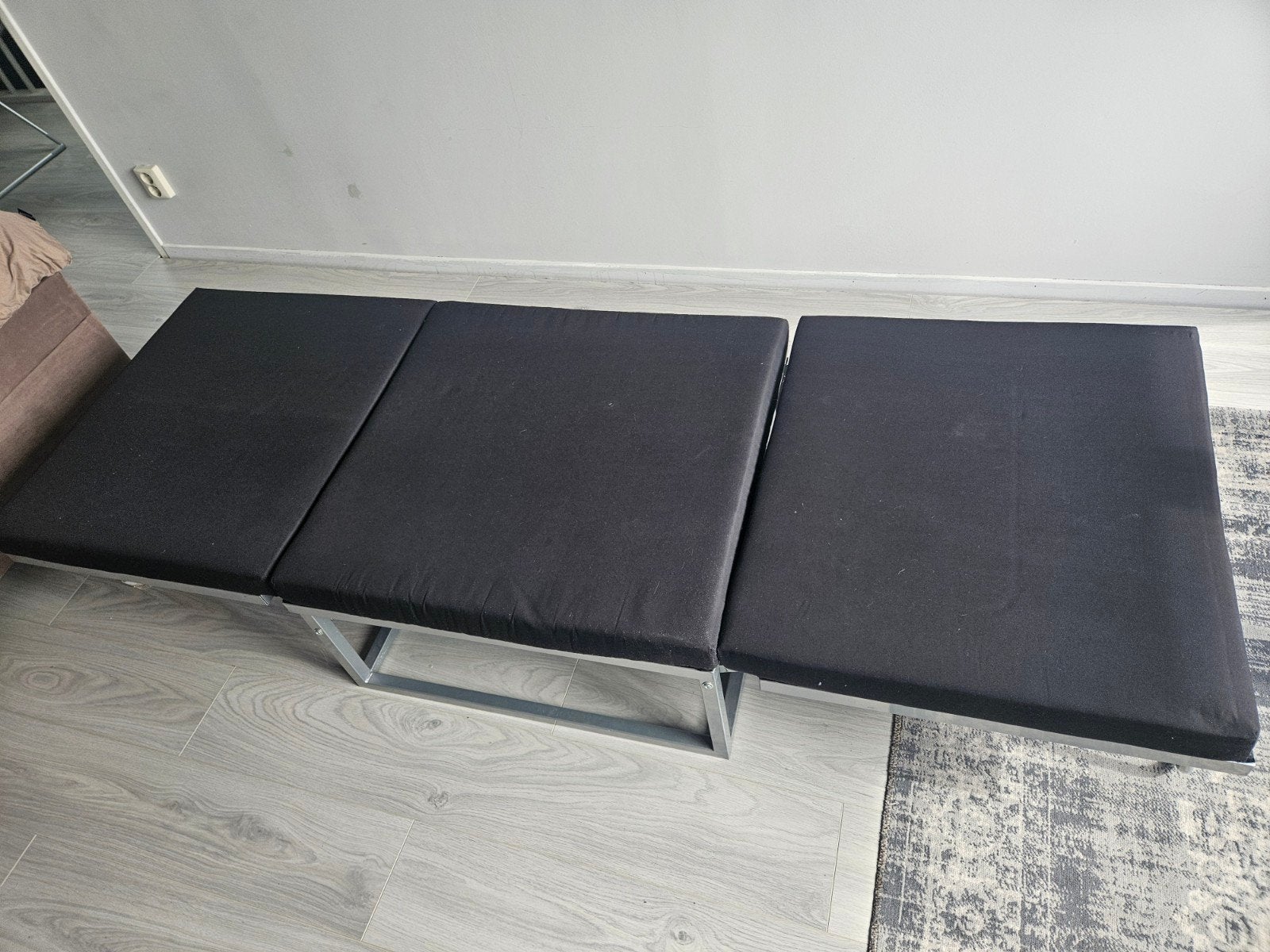 Opvouwbaar logeerbed / poef - Zwart/Grijs, Ophalen, Gebruikt, Grijs, 190 cm of minder