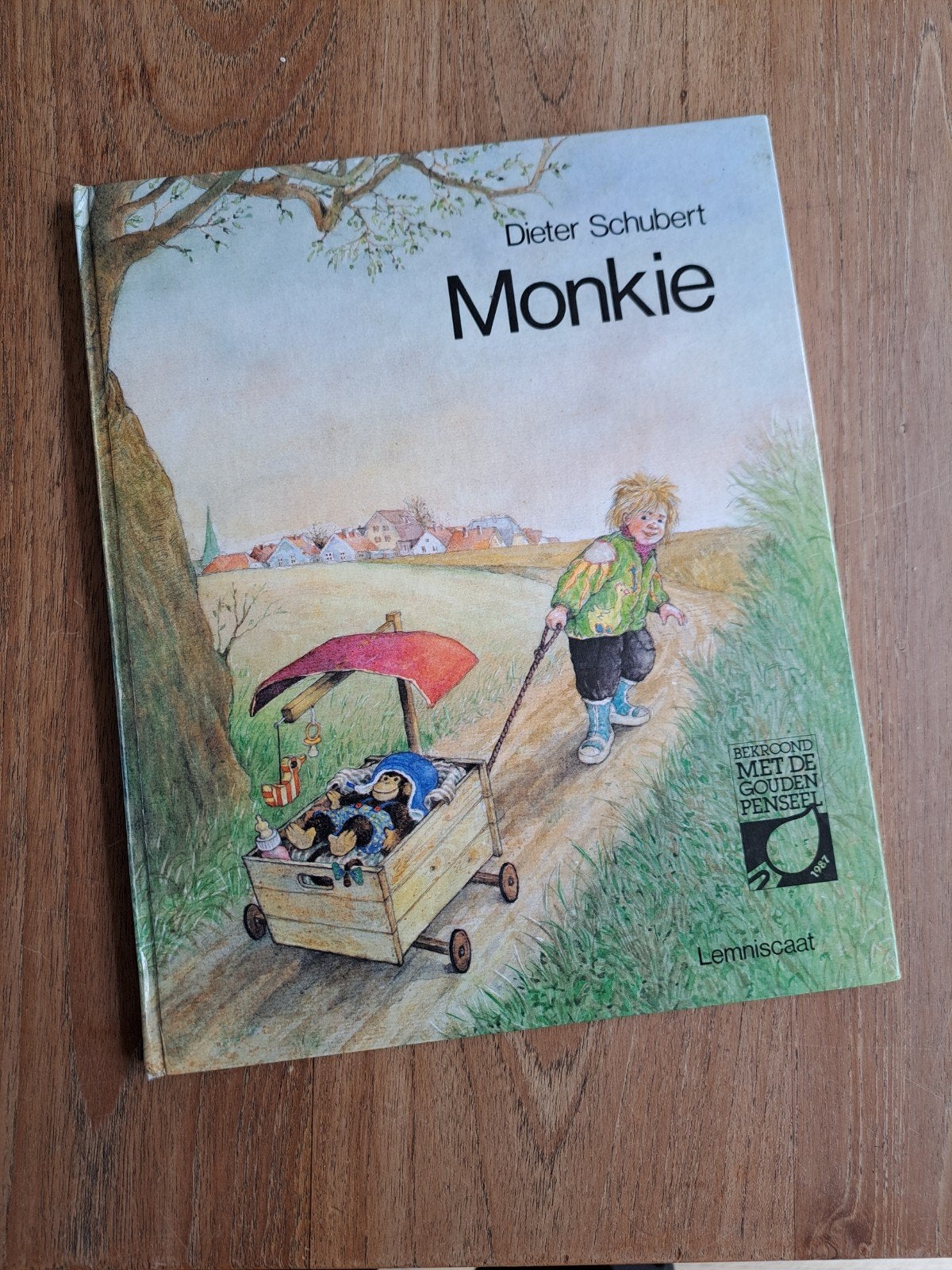Kinderboek "Monkie" van Dieter Schubert, Ophalen of Verzenden, Zo goed als nieuw, Fictie algemeen