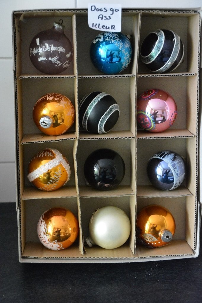 Kerstballen gekleurd Doos 90, Diversen, Ophalen of Verzenden, Zo goed als nieuw