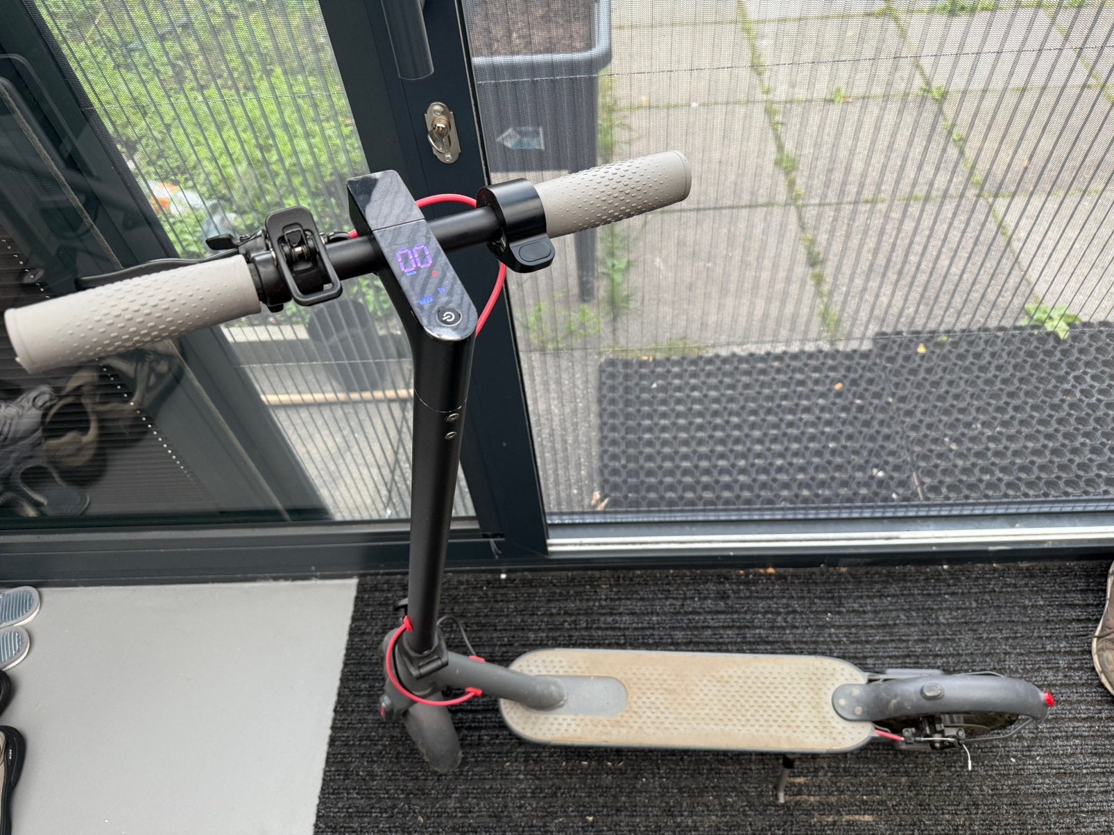 elektrische step kick en move 31km, Fietsen en Brommers, Steps, Ophalen, Zo goed als nieuw, Elektrische step (E-scooter)
