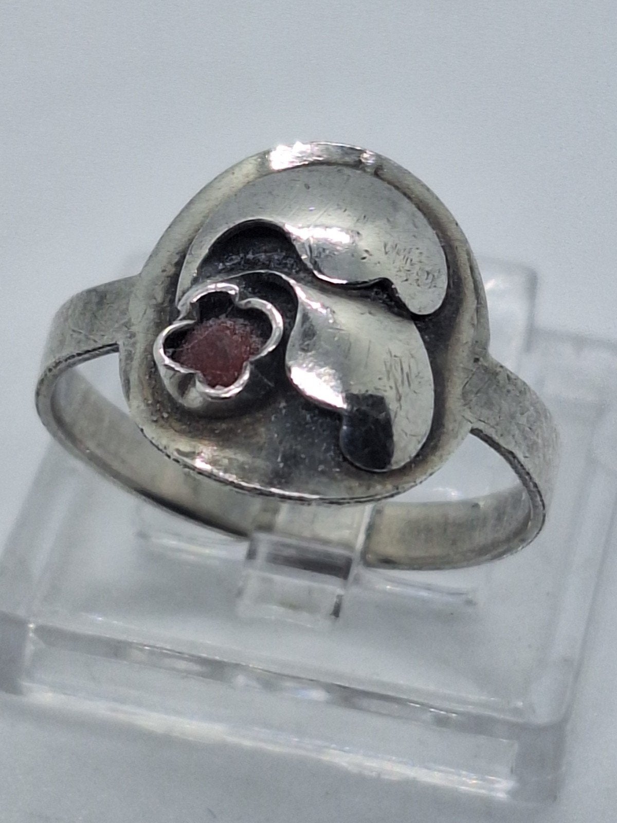 Antieke zilveren ring met bloedkoraal, maat 16.5, Gebruikt, Ophalen of Verzenden, Kleiner dan 17, Met edelsteen