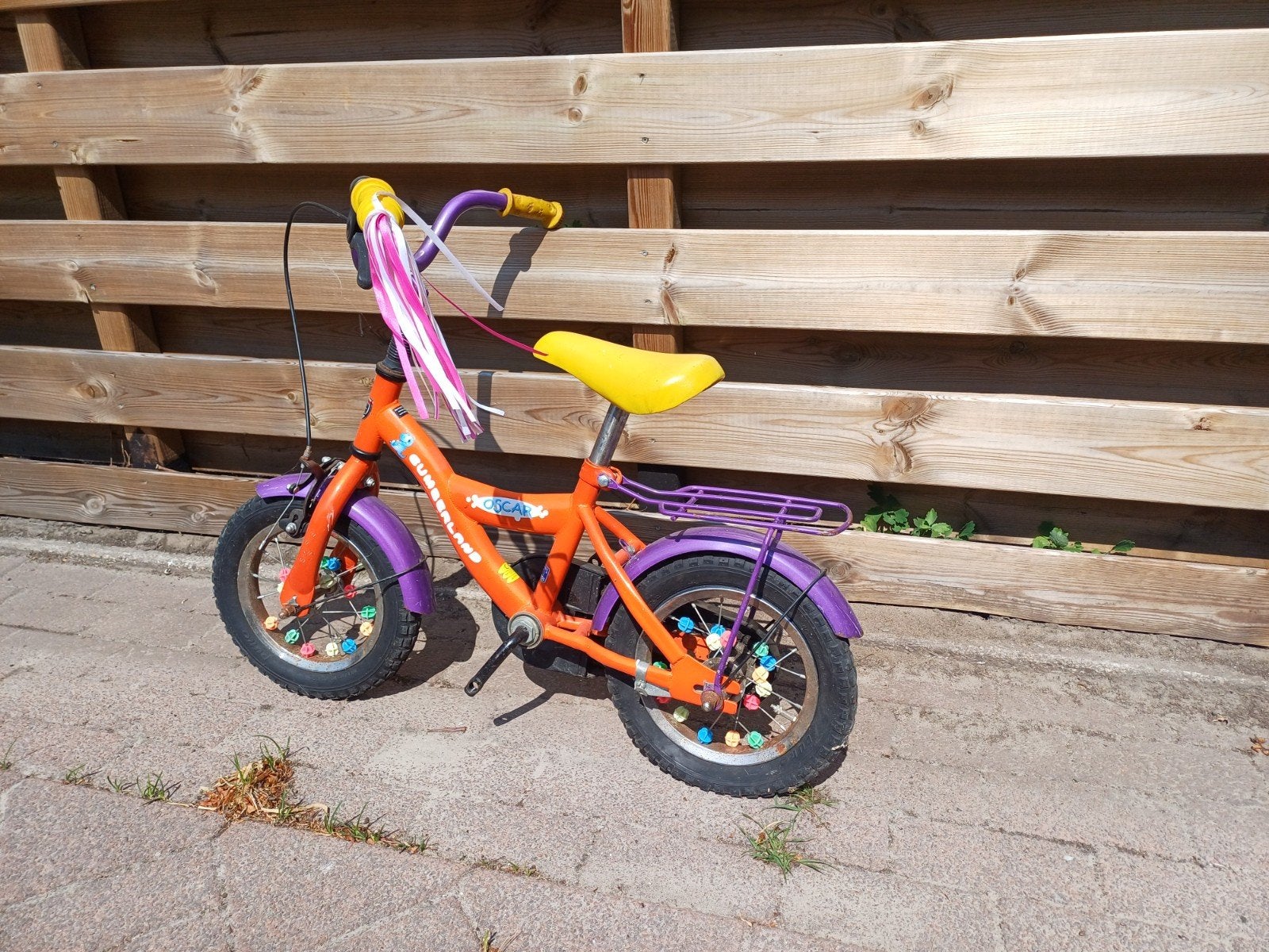Kinderfiets zonder trappers - achterband ventiel defect, Fietsen en Brommers, Fietsen | Kinderfietsjes, Ophalen, Gebruikt, Terugtraprem
