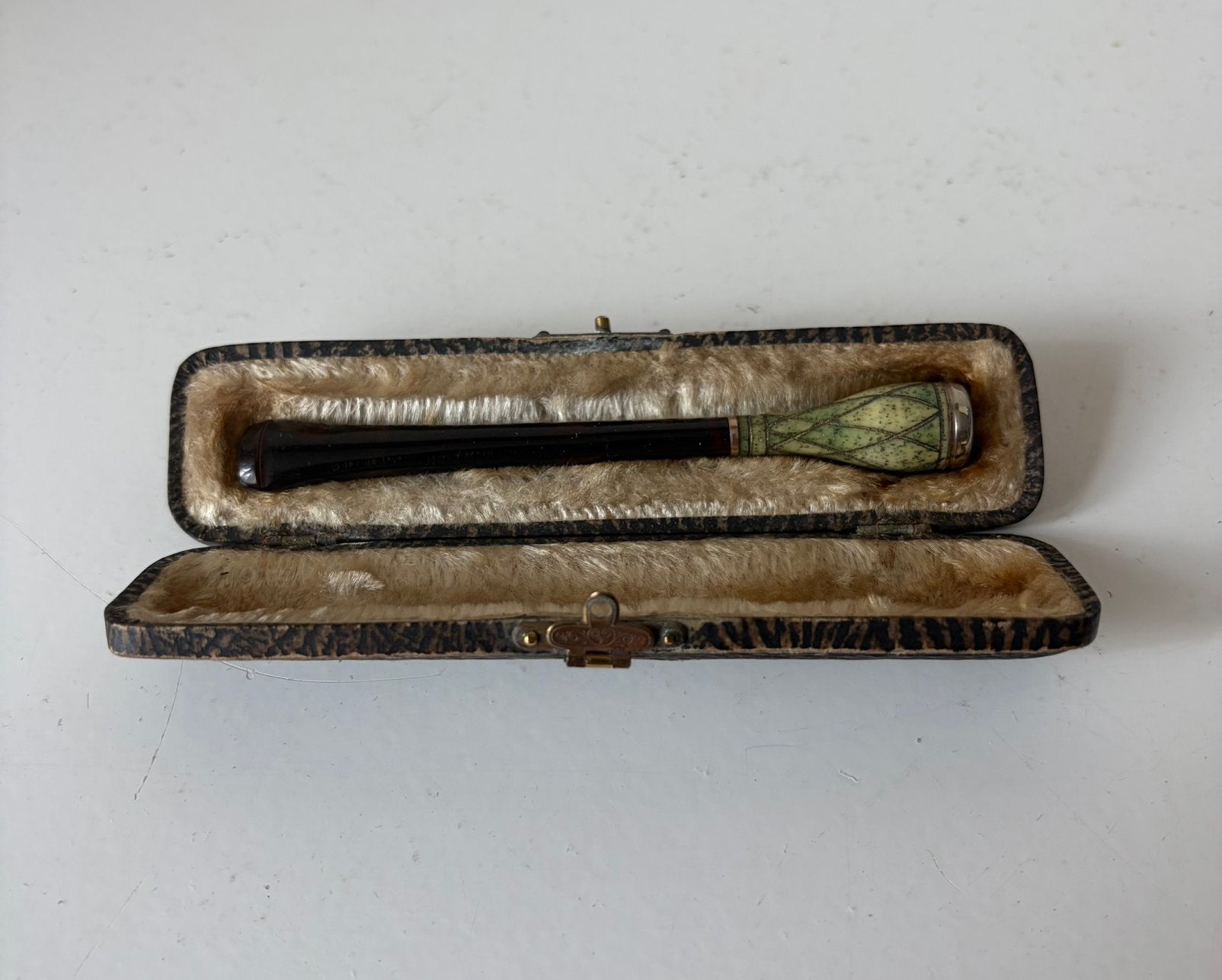 Antieke sigaretten pijpje in originele koffer. jaren 1920, Ophalen of Verzenden, Gebruikt, (Water)pijp