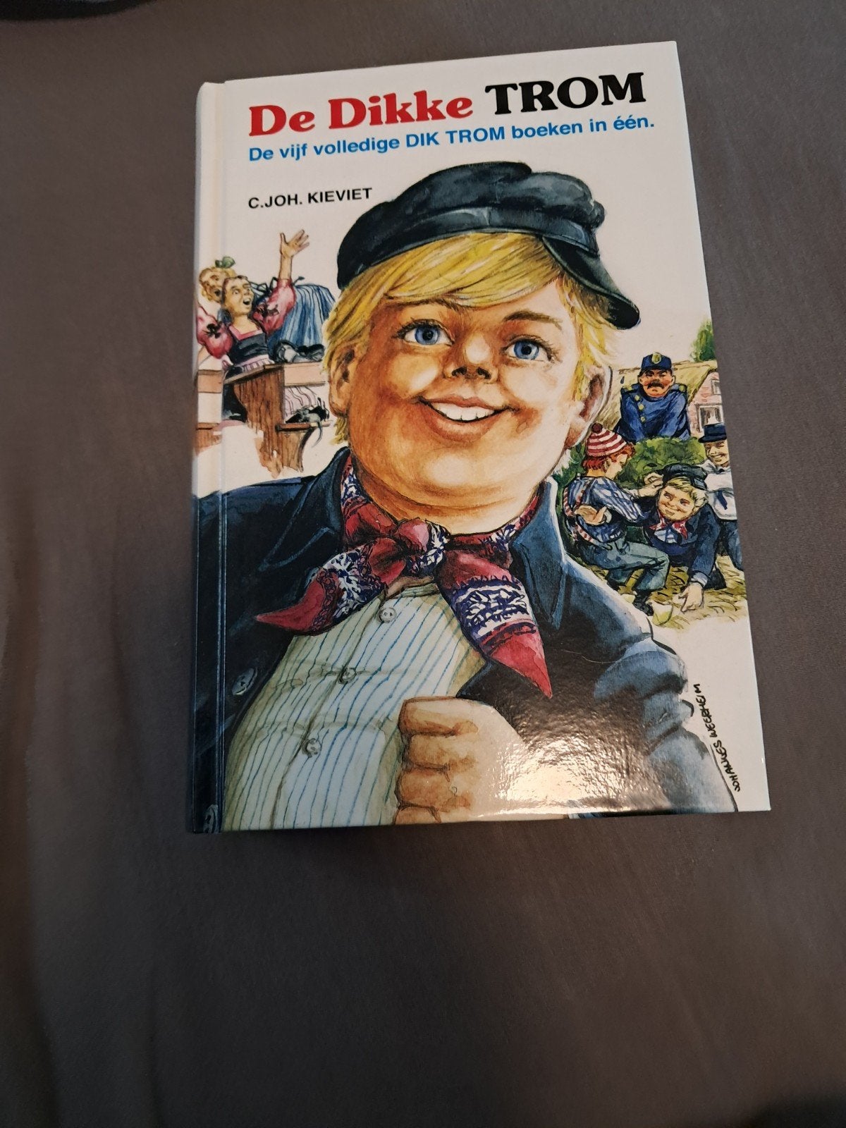 De Dikke Trom - Vijf volledige boeken in één, Ophalen of Verzenden, Zo goed als nieuw, C. Joh. Kieviet, Fictie algemeen