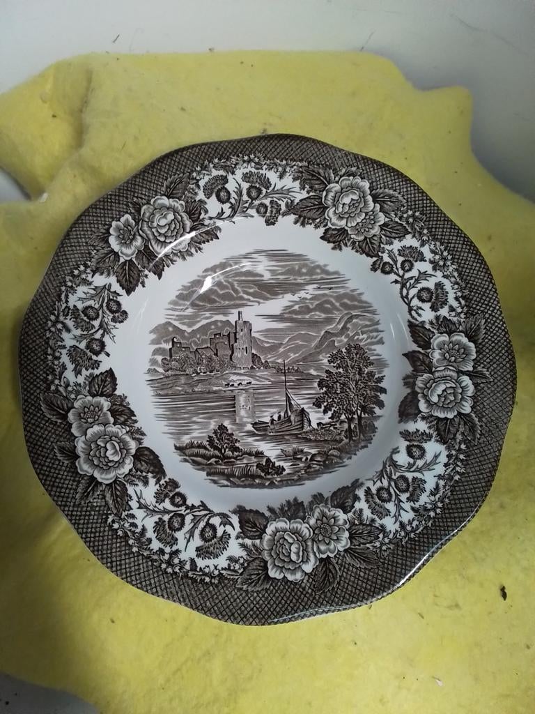 14987) bord Lochem of Schotland  doorsnede 22cm, Ophalen of Verzenden