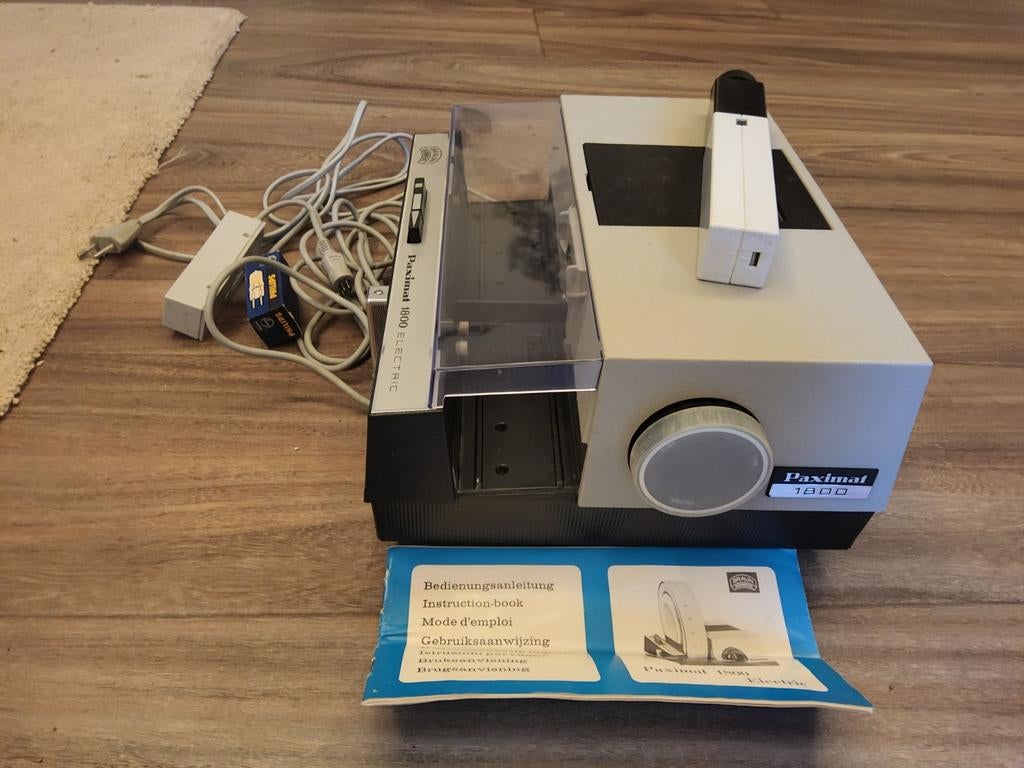 Braun Paximat 1800 Electric diaprojector met handleiding, Ophalen, Gebruikt