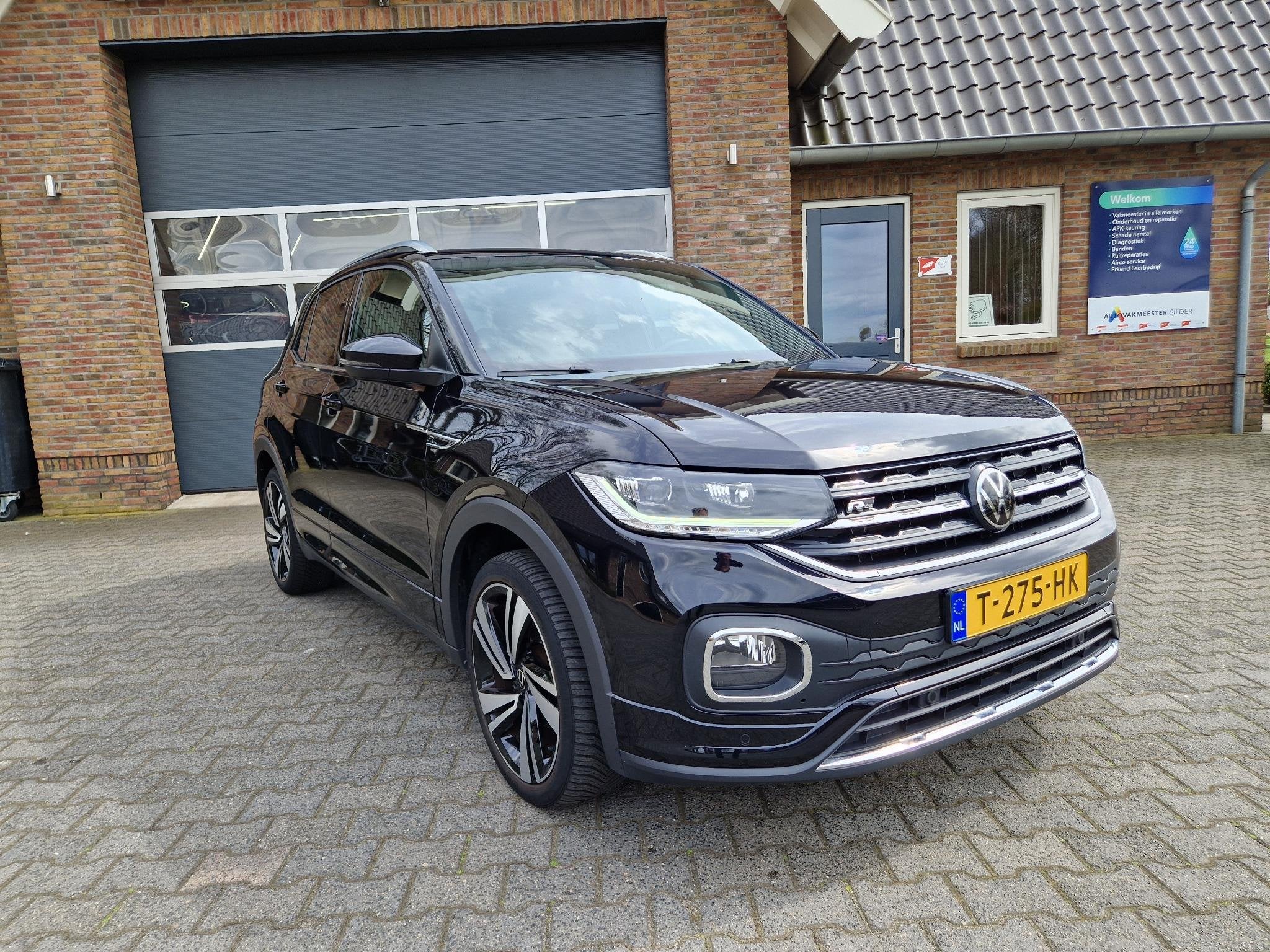 Volkswagen T-Cross 1.0 TSI R-Line nieuwstaat NED AUTO !, T-Cross, Gebruikt, Euro 6, Zwart