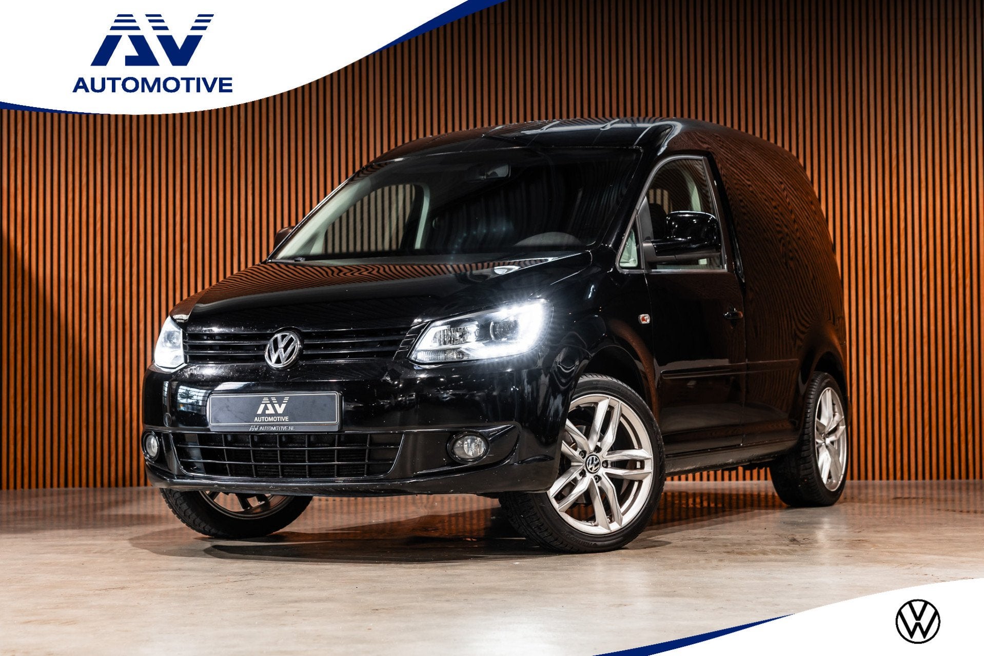 Volkswagen Caddy 1.6 TDI BMT | Bi-Xenon | Airco | Trekhaak |, Voorwielaandrijving, Euro 5, Gebruikt, Zwart