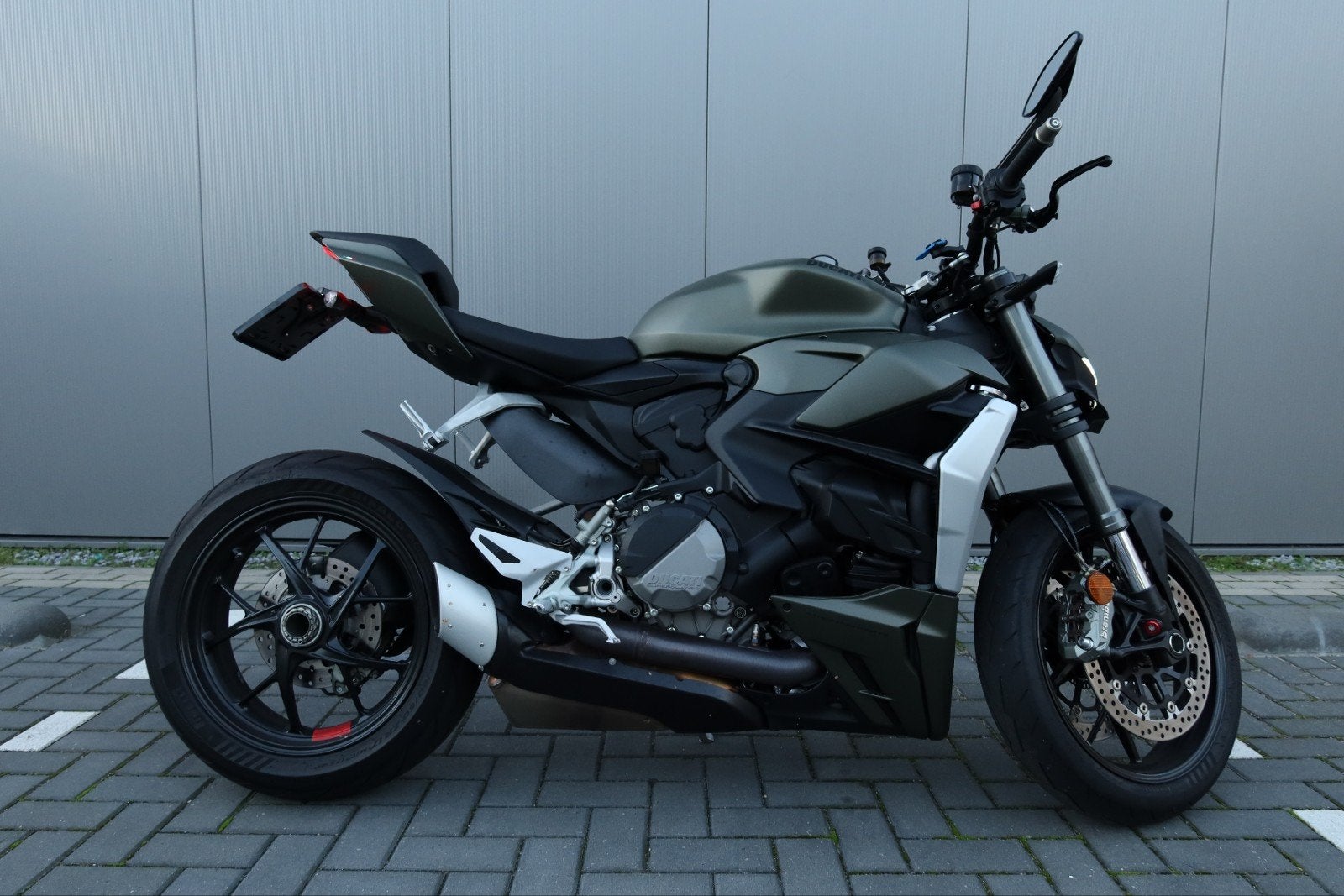 Ducati Streetfighter V2 Storm Green | 2023 | 6.000 km |, Ophalen of Verzenden, Nieuw
