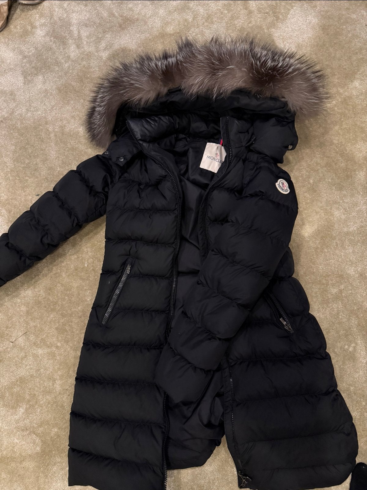 Moncler Jas met Bontkraag origineel - Zwart, Kinderen en Baby's, Ophalen of Verzenden, Zo goed als nieuw, Meisje, Jas