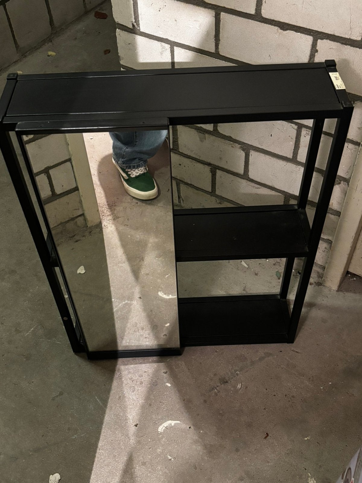 Zwart wandrek met spiegel - IKEA EKET, Minder dan 50 cm, Gebruikt, Ophalen of Verzenden, Minder dan 100 cm