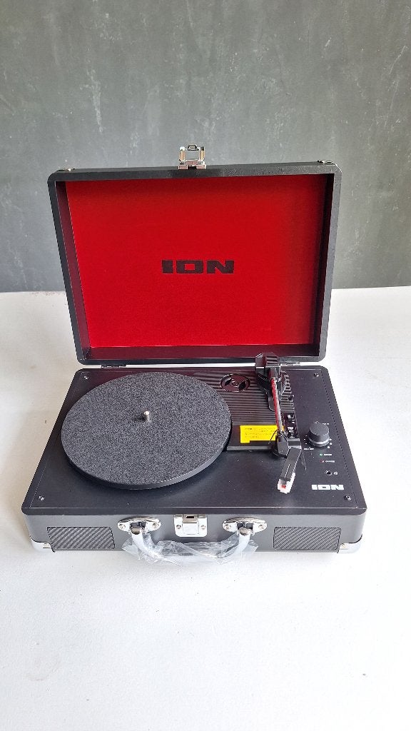 ION Vinyl Motion Platenspeler. Nieuw in doos!, Overige merken, Nieuw, Ophalen of Verzenden, USB-aansluiting