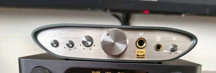 iFi Zen CAN Hoofdtelefoonversterker + gebalanceerde kabel, Overige merken, Ophalen of Verzenden, Zo goed als nieuw, Minder dan 60 watt