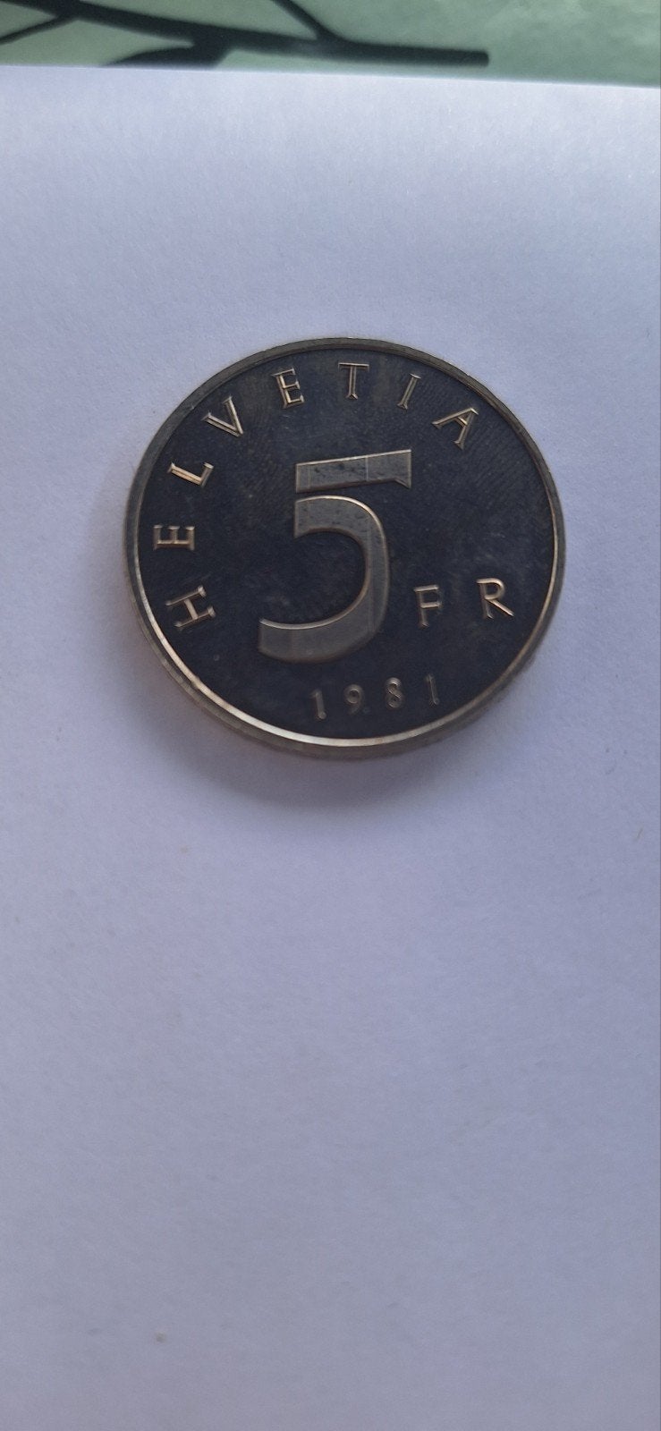 Zwitserse 5 Frank munt 1981 - Helvetia Stans, Ophalen of Verzenden, Losse munt