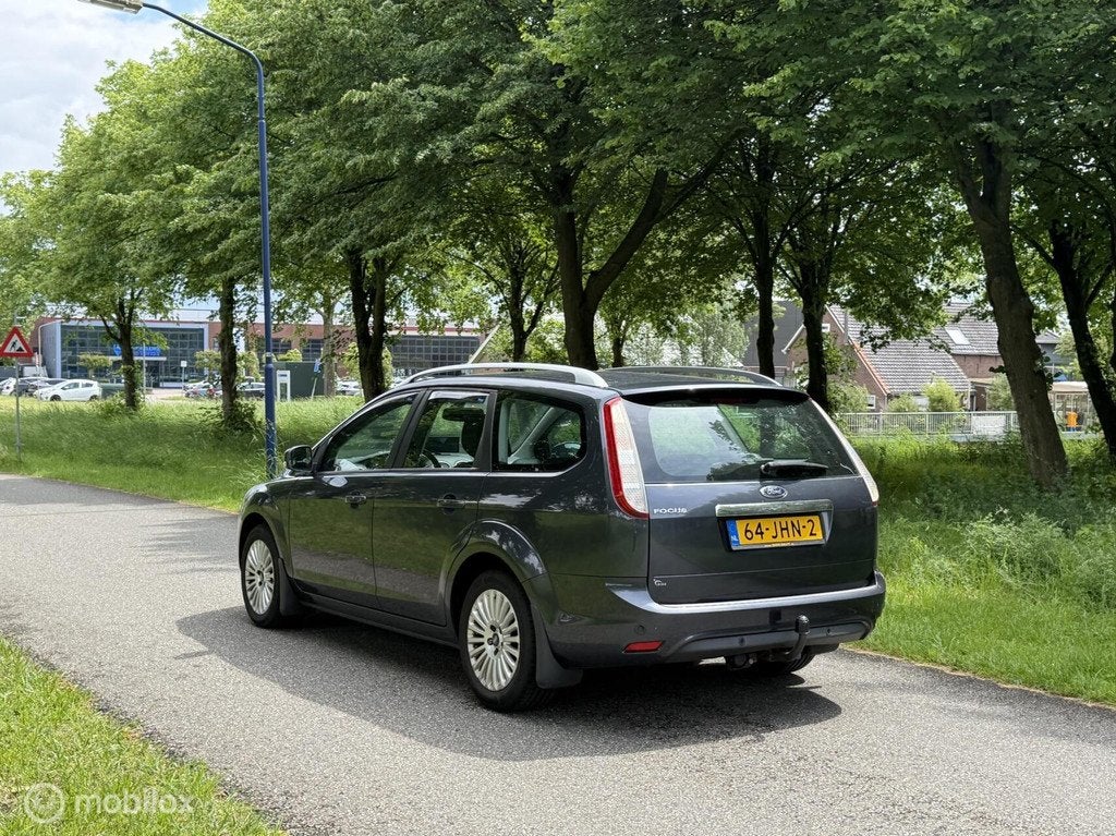 Ford Focus Wagon 2.0 Titanium*AUTOMAAT*CARPLAY*NEW APK 6/27, Stof, Gebruikt, Zwart, 4 cilinders