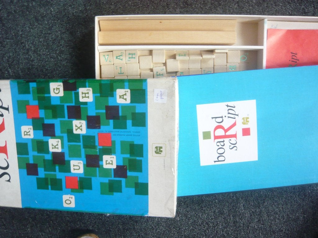 Scrabble; wie ben ik; Zeeslag; rummikub; Stratego etc., Een of twee spelers, Ophalen of Verzenden, Zo goed als nieuw