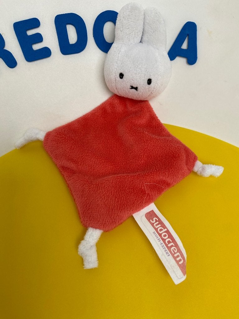 K2467 tiamo sudocrem doekje nijntje, Ophalen of Verzenden, Zo goed als nieuw, Konijn