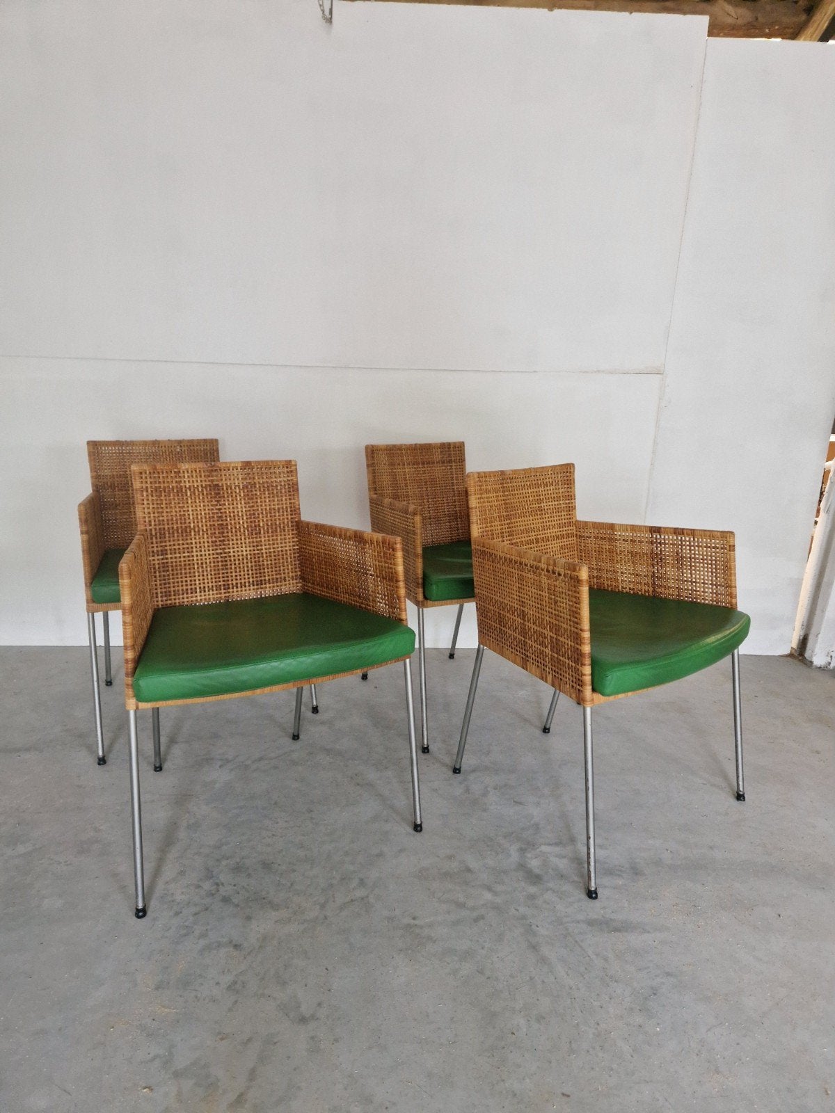 4 x gerard van den berg tiba label design rotan., Huis en Inrichting, Ophalen, Gebruikt, Twee, Bruin