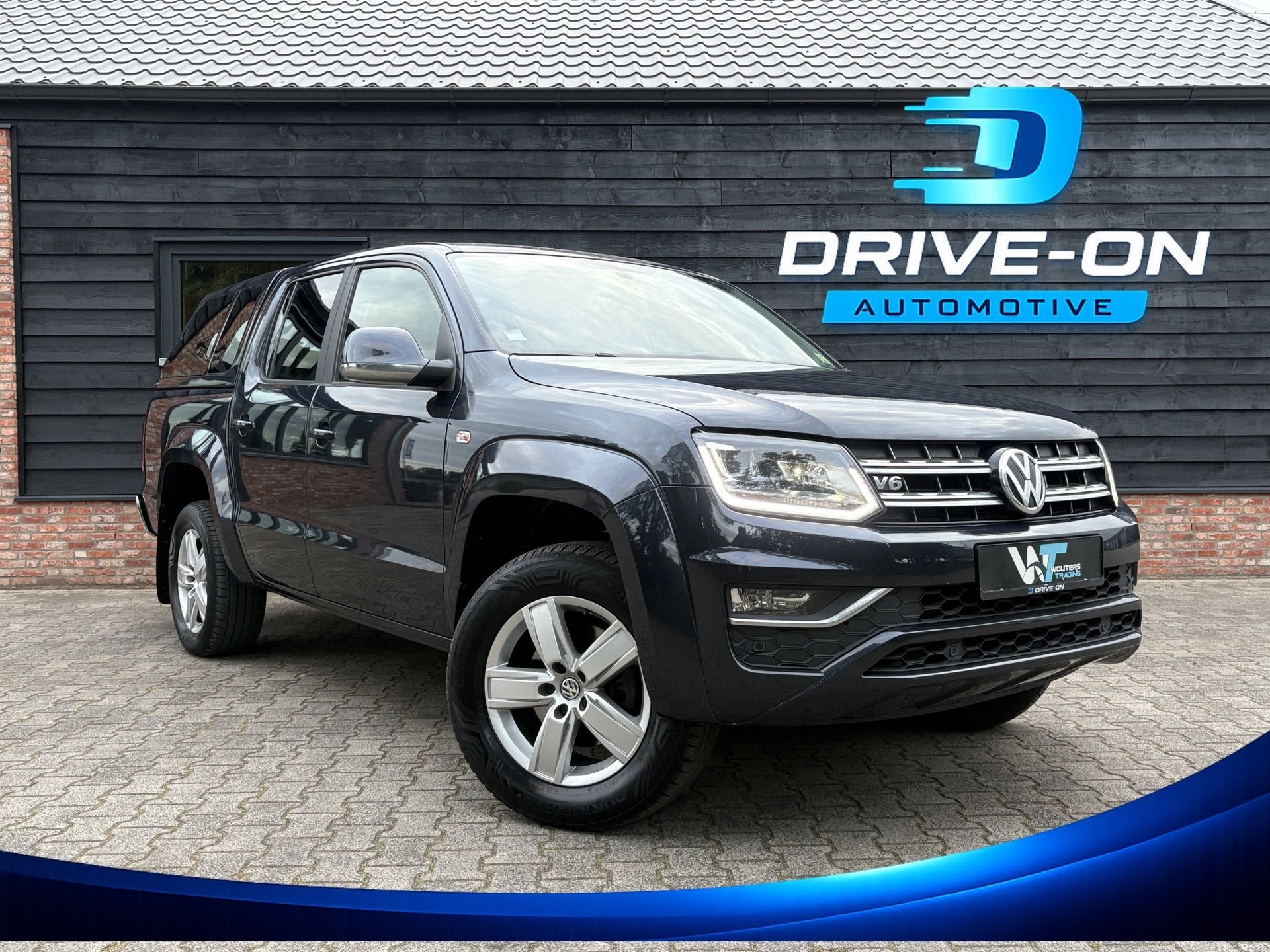 Volkswagen Amarok 3.0 TDI 4Motion - 5 persoons - Hardtop, Automaat, Gebruikt, Zwart, Blauw