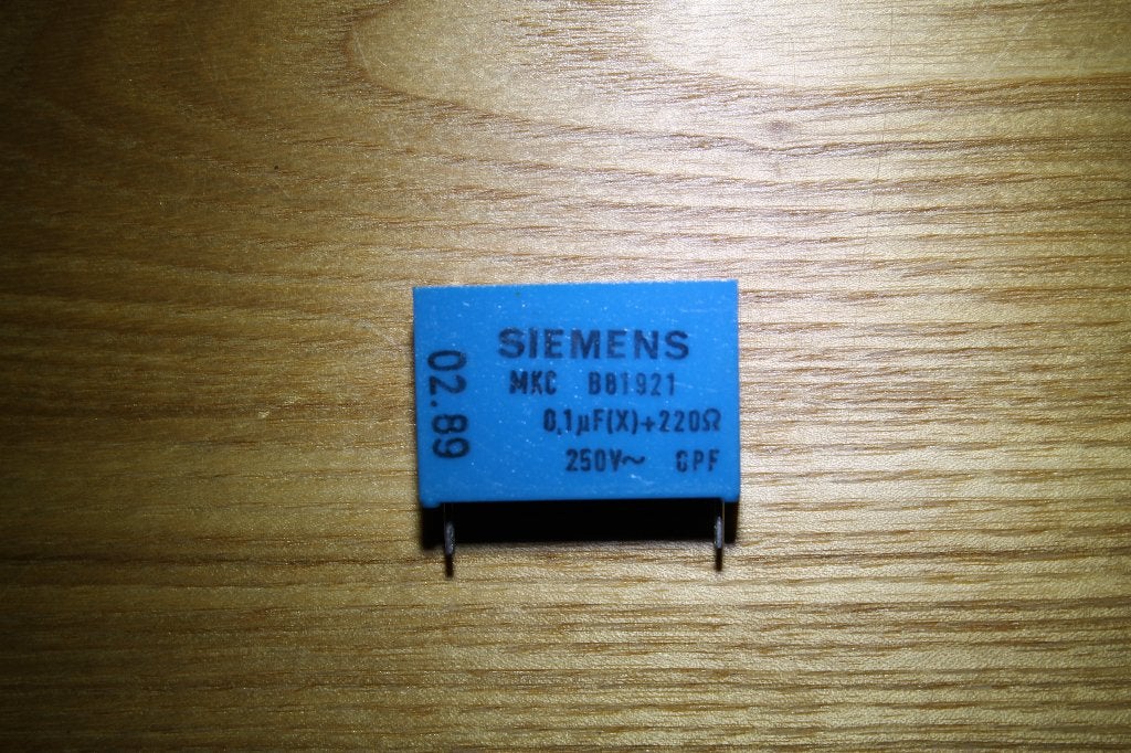 SIEMENS CONDENSATOR  0,1UF  250V, Ophalen of Verzenden, Nieuw