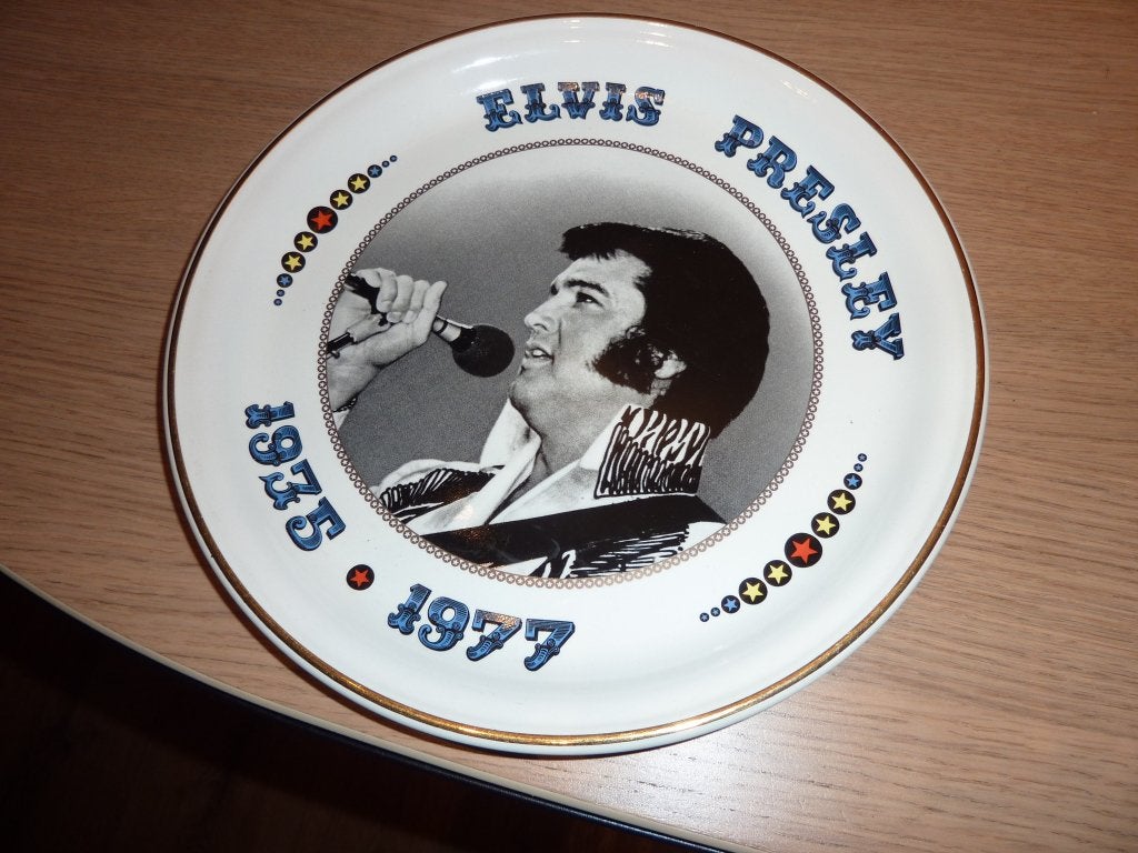 Elvis Presley bord., Ophalen of Verzenden, Zo goed als nieuw, Porselein, Bord of Schaal