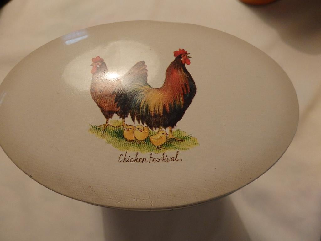 Trommel Chicken Festival, Verzamelen, Blikken, Ophalen of Verzenden, Zo goed als nieuw, Koek(jes)