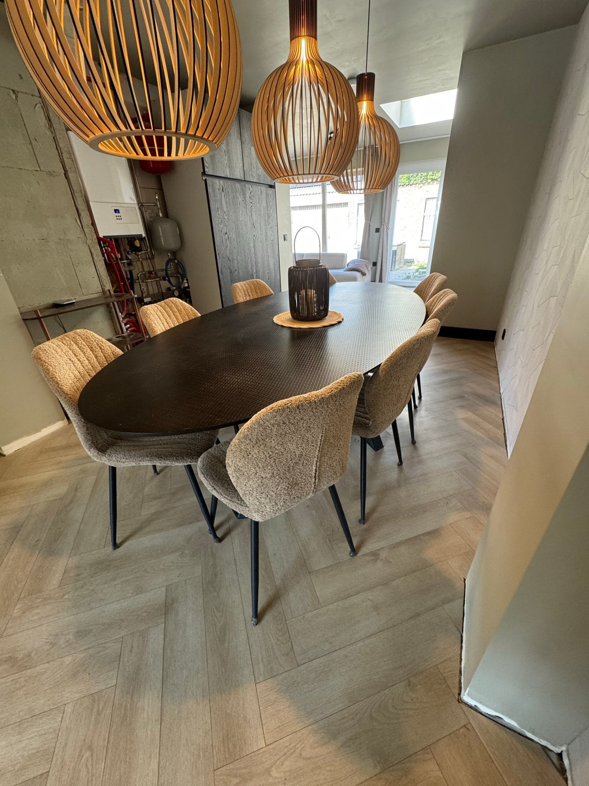 Ovale eettafel met metalen onderstel, Huis en Inrichting, Tafels | Eettafels, Ophalen, Gebruikt, 100 tot 150 cm, 200 cm of meer