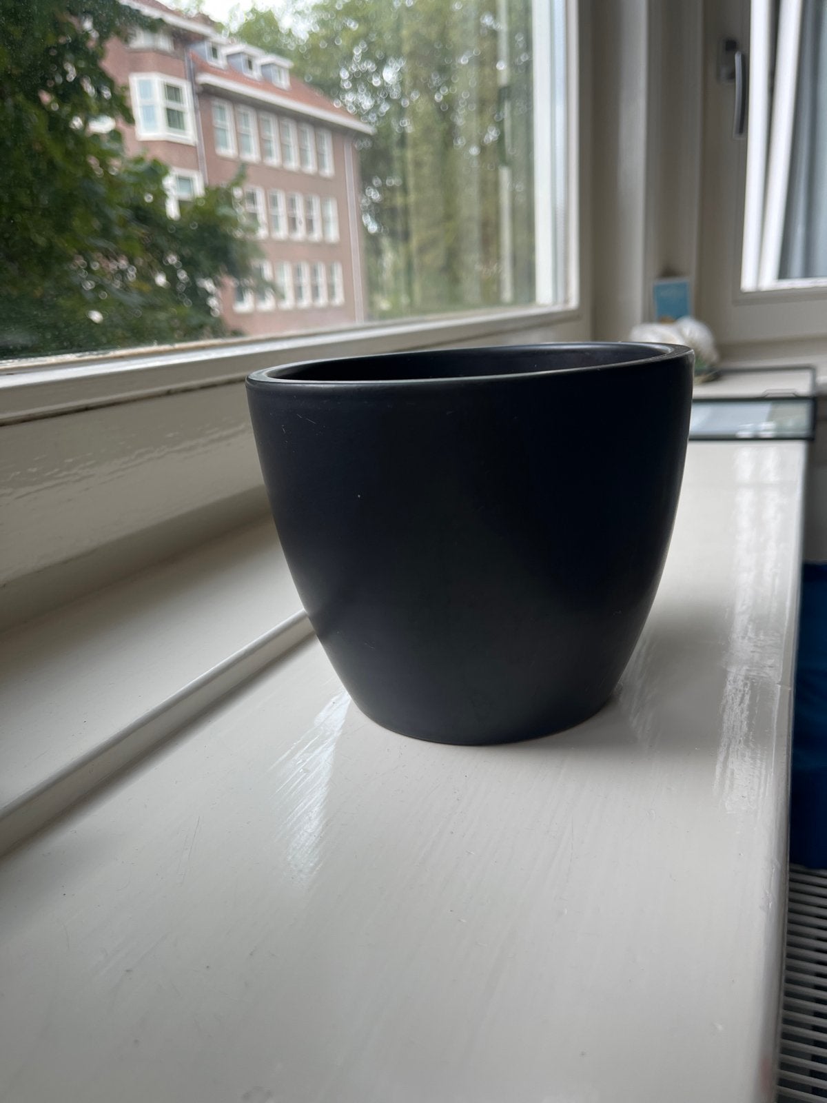 Gloednieuwe zwarte bloempot, Rond, Nieuw, Ophalen of Verzenden, Aardewerk