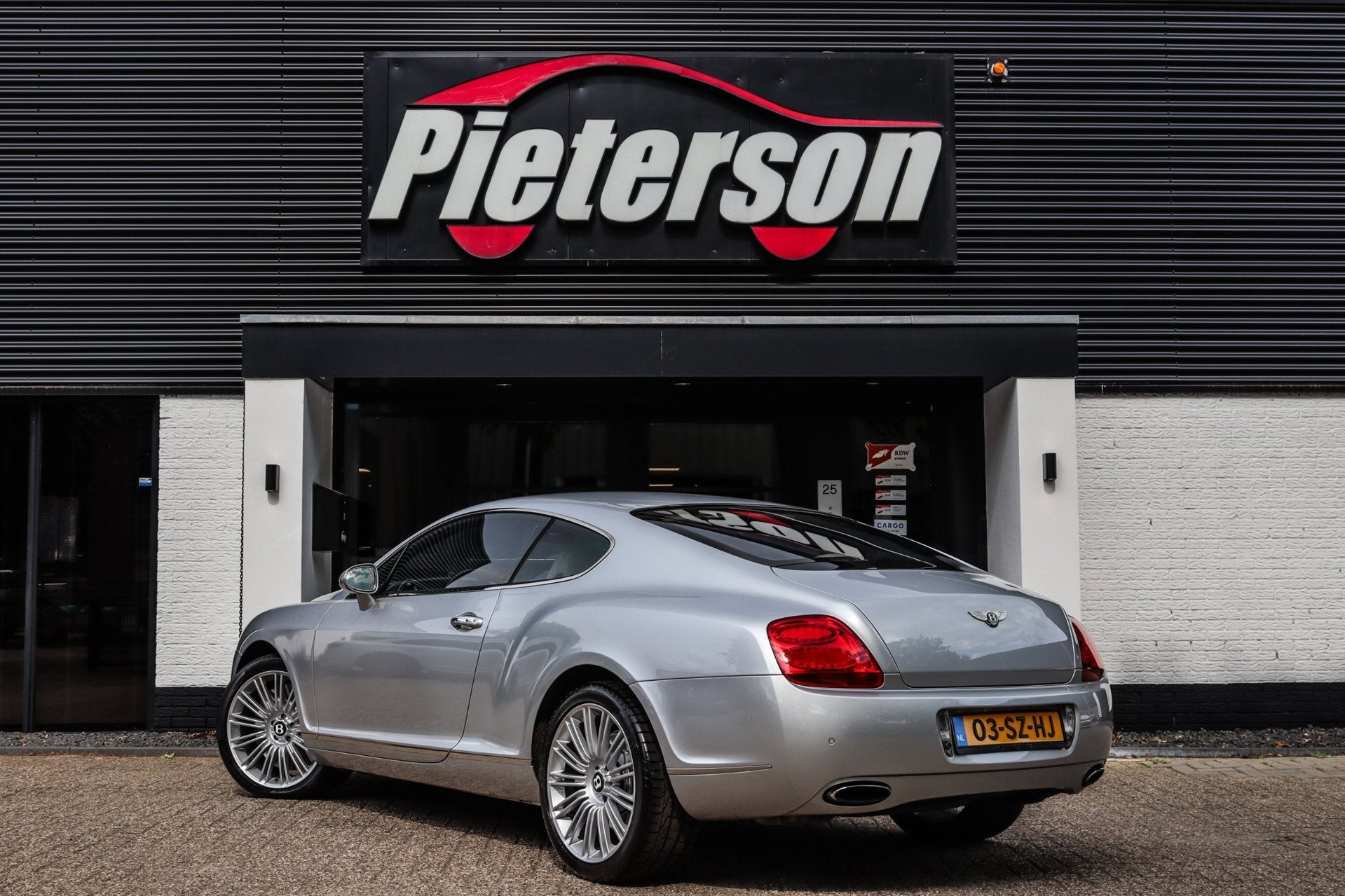 Bentley Continental GT 6.0 W12 NAP ORIGINEEL NL NIEUWSTAAT, Auto's, Automaat, Gebruikt, 12 cilinders, Bedrijf