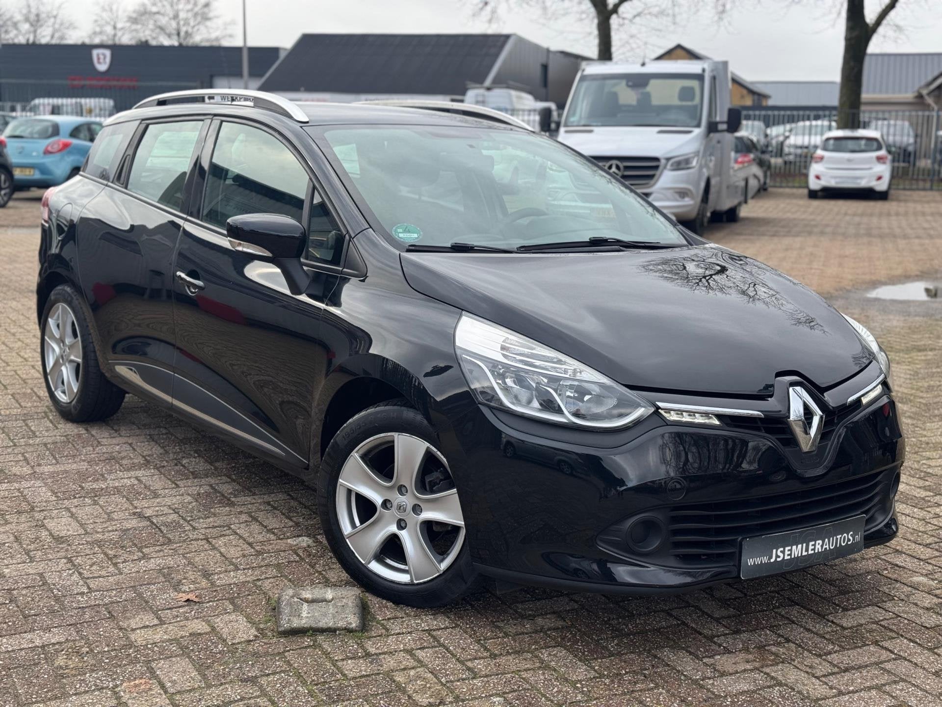 Renault Clio Estate 1.2 AUTOMAAT NAVIGATIE AIRCO 67.000KM! C, Auto's, Dealer onderhouden, Gebruikt, 4 cilinders, Zwart