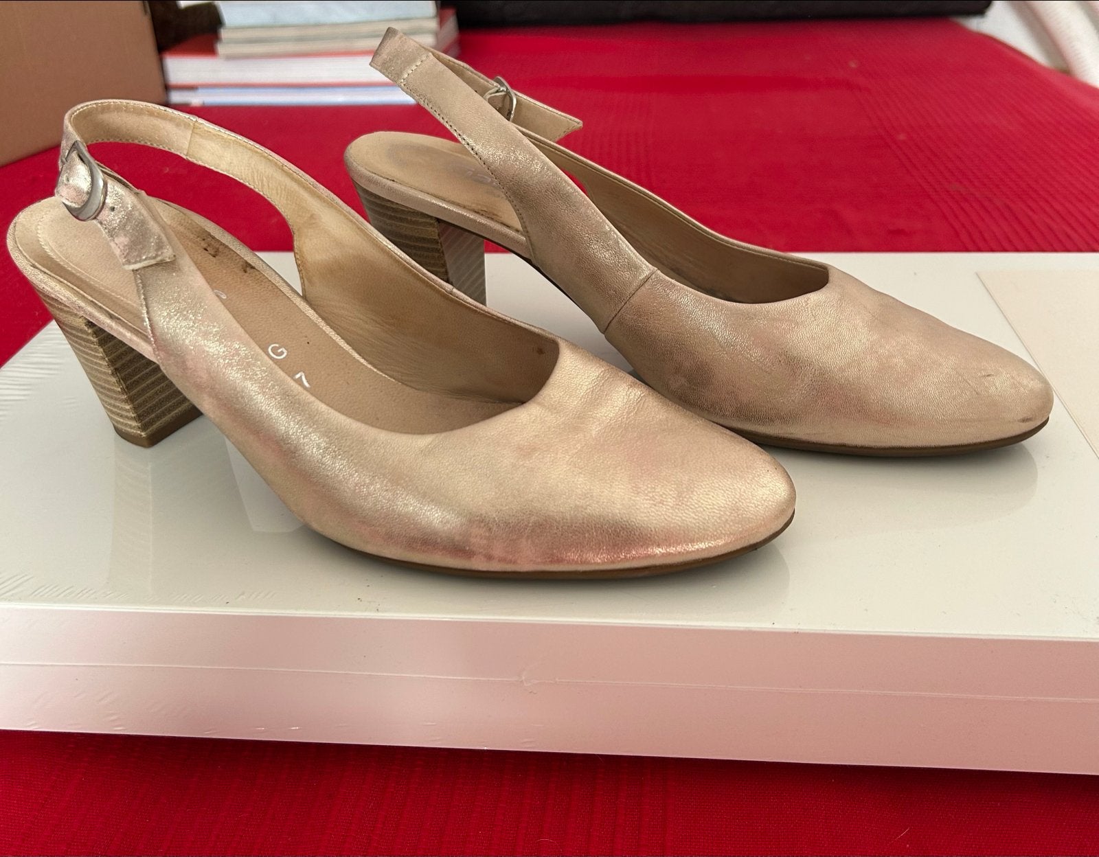 Gabor Pumps - Poeder roze maat 7 en tasje merkloos 25,00, Kleding | Dames, Ophalen of Verzenden, Gedragen, Overige kleuren, Pumps