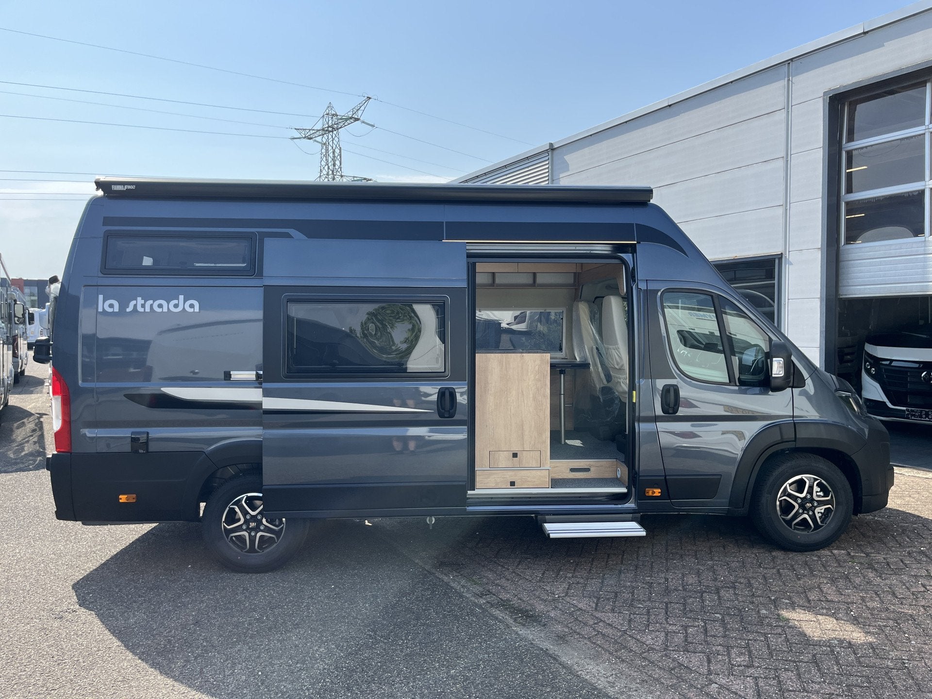 Caravans And Camping LA