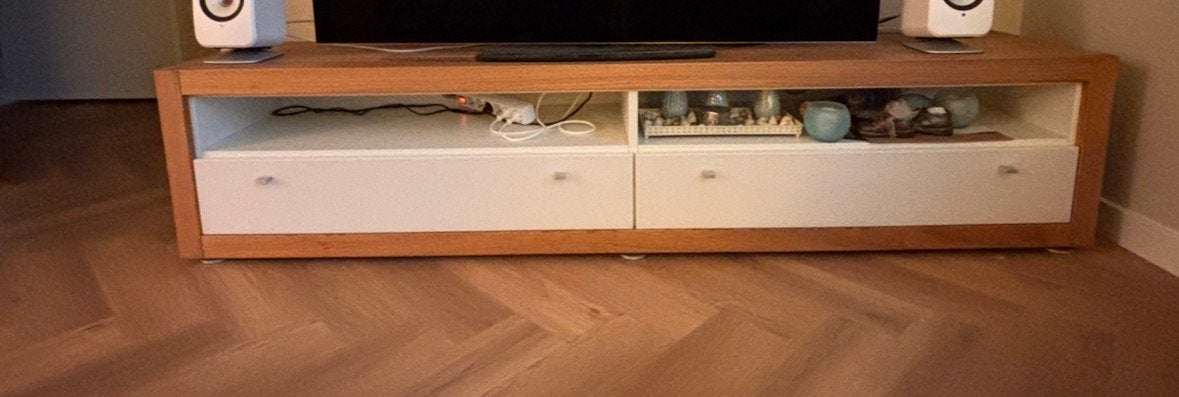 Gratis af te halen hulsta tv meubel, Ophalen, Zo goed als nieuw