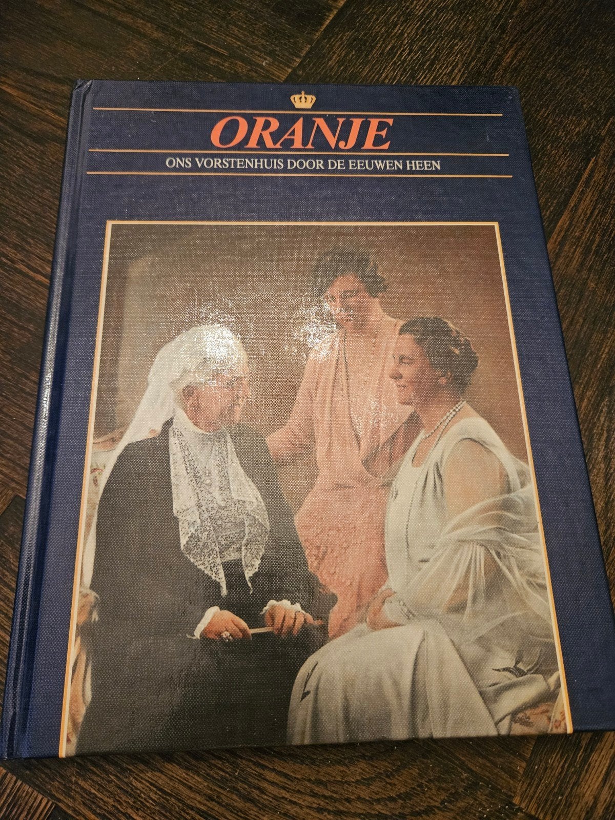 Oranje: Ons Vorstenhuis door de Eeuwen - Emma en Wilhelm, Ophalen of Verzenden, Nieuw, Onbekend, Politiek