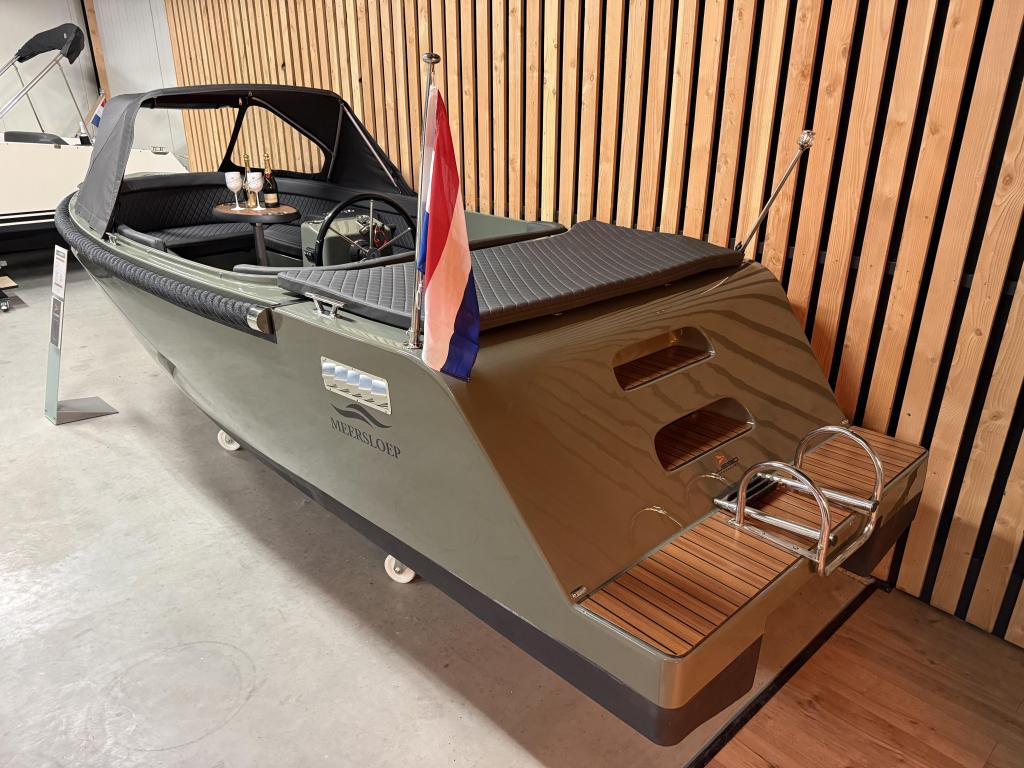 NwStaat! MEERSLOEP 600 HONDA 20PK 'ArmyGreen' CARBON! Bj2024, Watersport en Boten, Sloepen, Tender, Meersloep, Zonnedek, 6 m