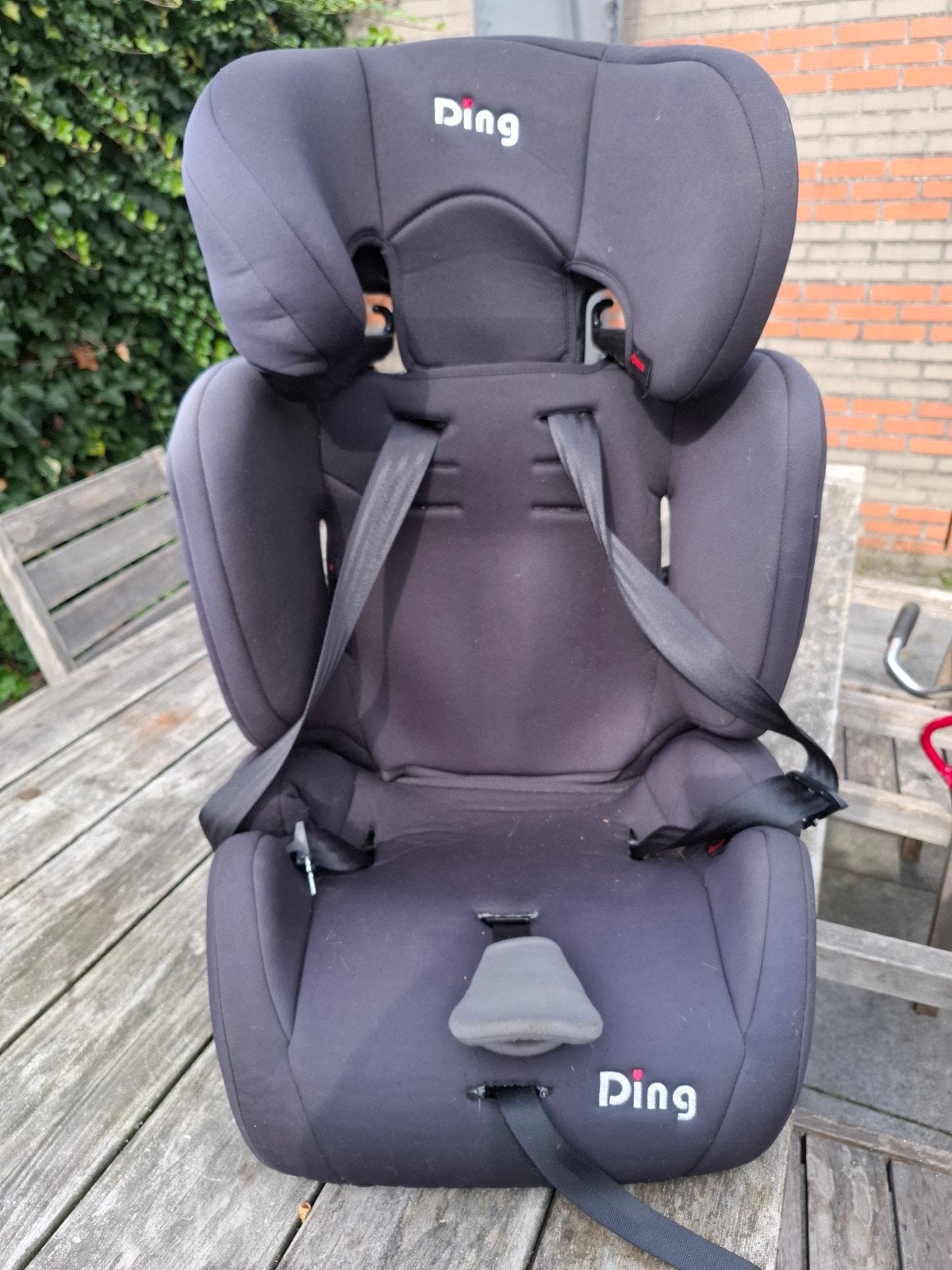 Ding autostoel 9-36 kg met gordel, 9 t/m 36 kg, Ophalen, Overige merken, Gebruikt