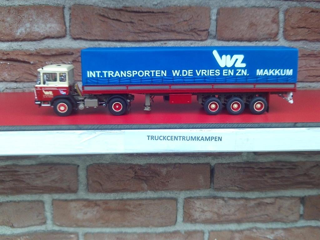WSI  Daf  2600  van  W.  de  Vries  en  Zn.