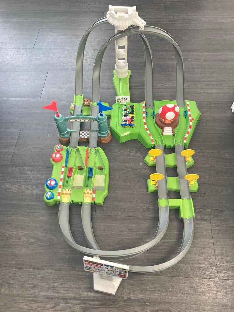 Hot wheels Mario Kart Circuit Track Set, compleet 4 auto’s, Ophalen, Hot Wheels, Elektrisch, Met looping