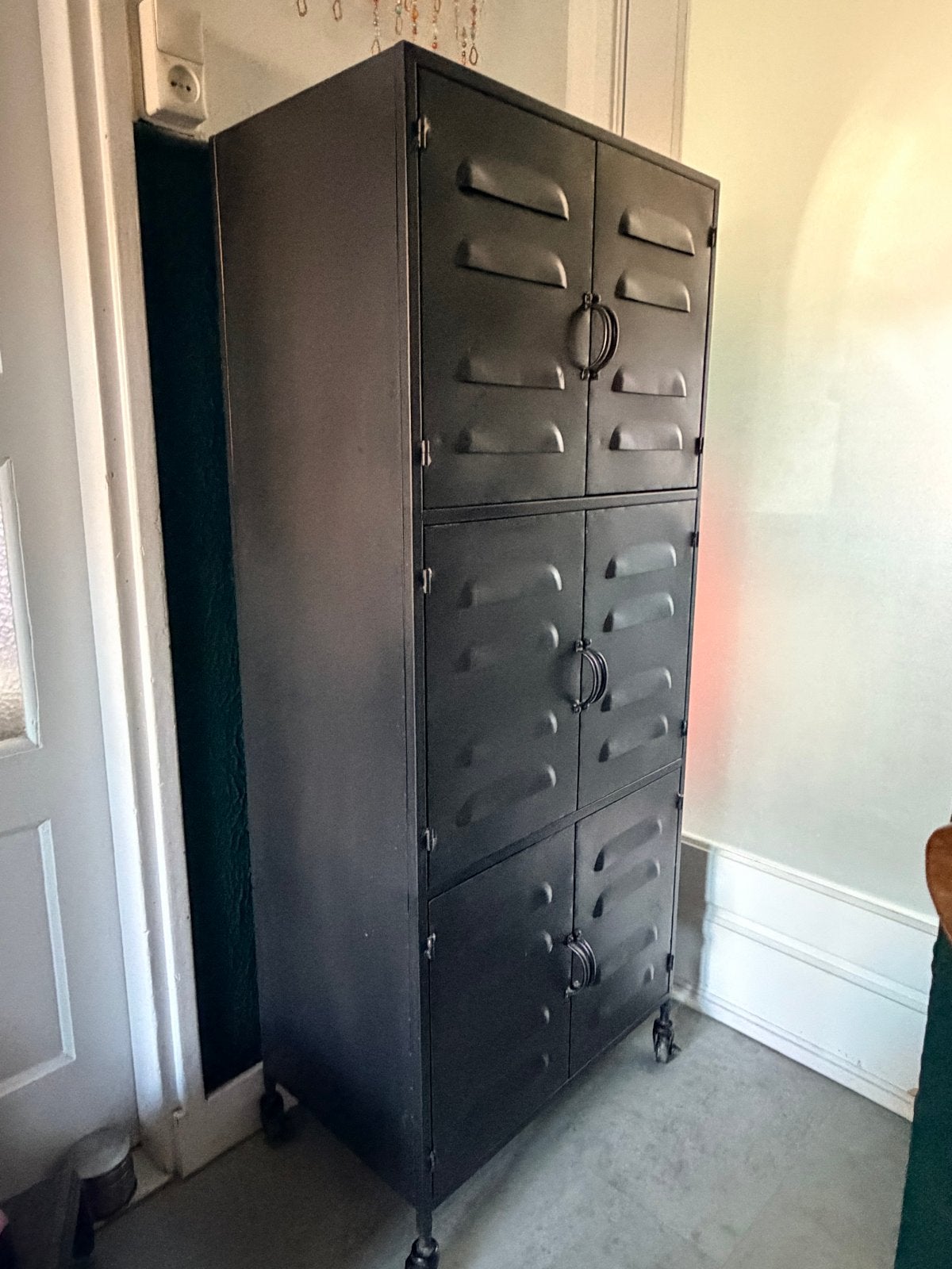 Woood Boaz metalen kast - Zwart, industrieel, op wielen, Ophalen, Gebruikt, 100 tot 150 cm, 50 tot 100 cm