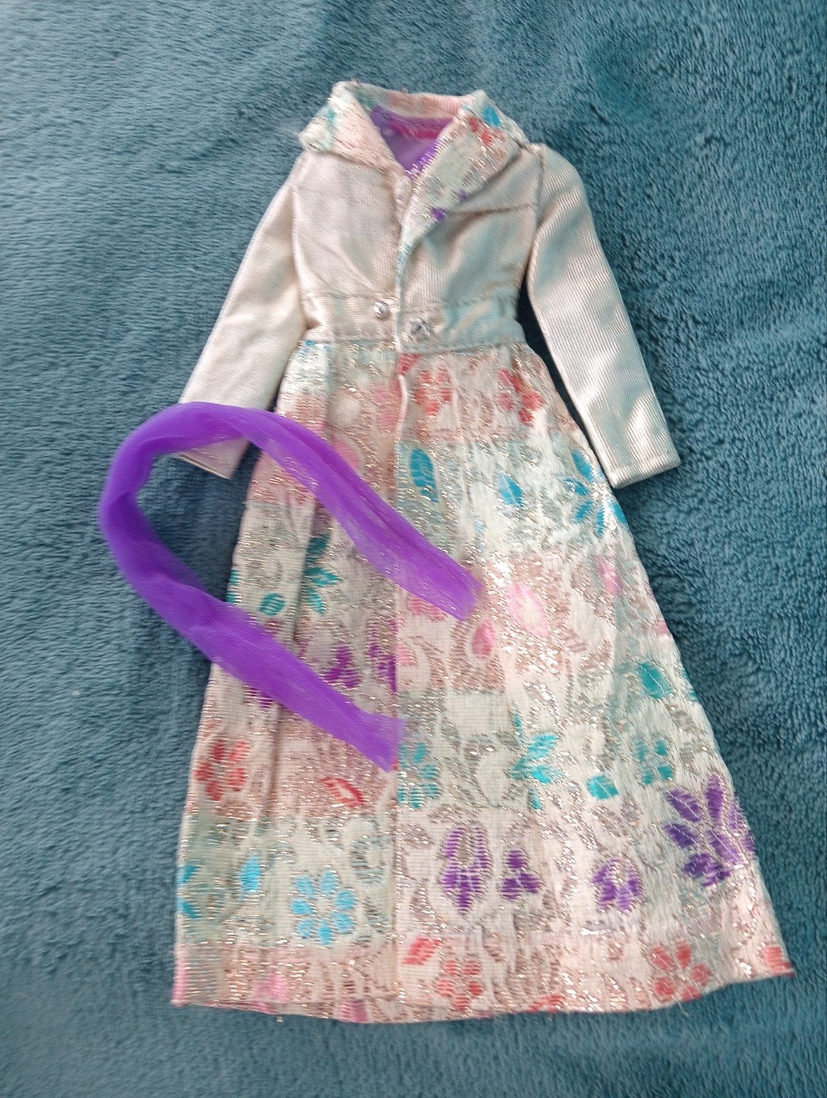 Barbie vintage ,fancy that purple' jas met shawl, Verzamelen, Poppen, Ophalen of Verzenden, Gebruikt, Kleertjes