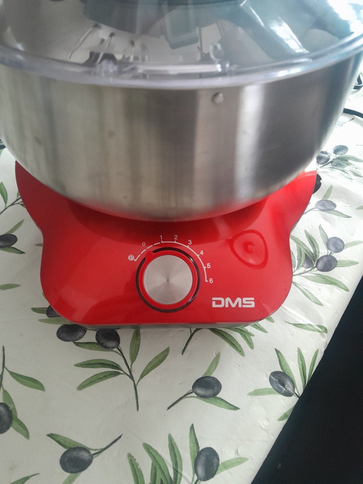 DMS Keukenmachine Rood - Zo goed als nieuw, 4 liter of meer, 3 snelheden of meer, Ophalen of Verzenden, Zo goed als nieuw